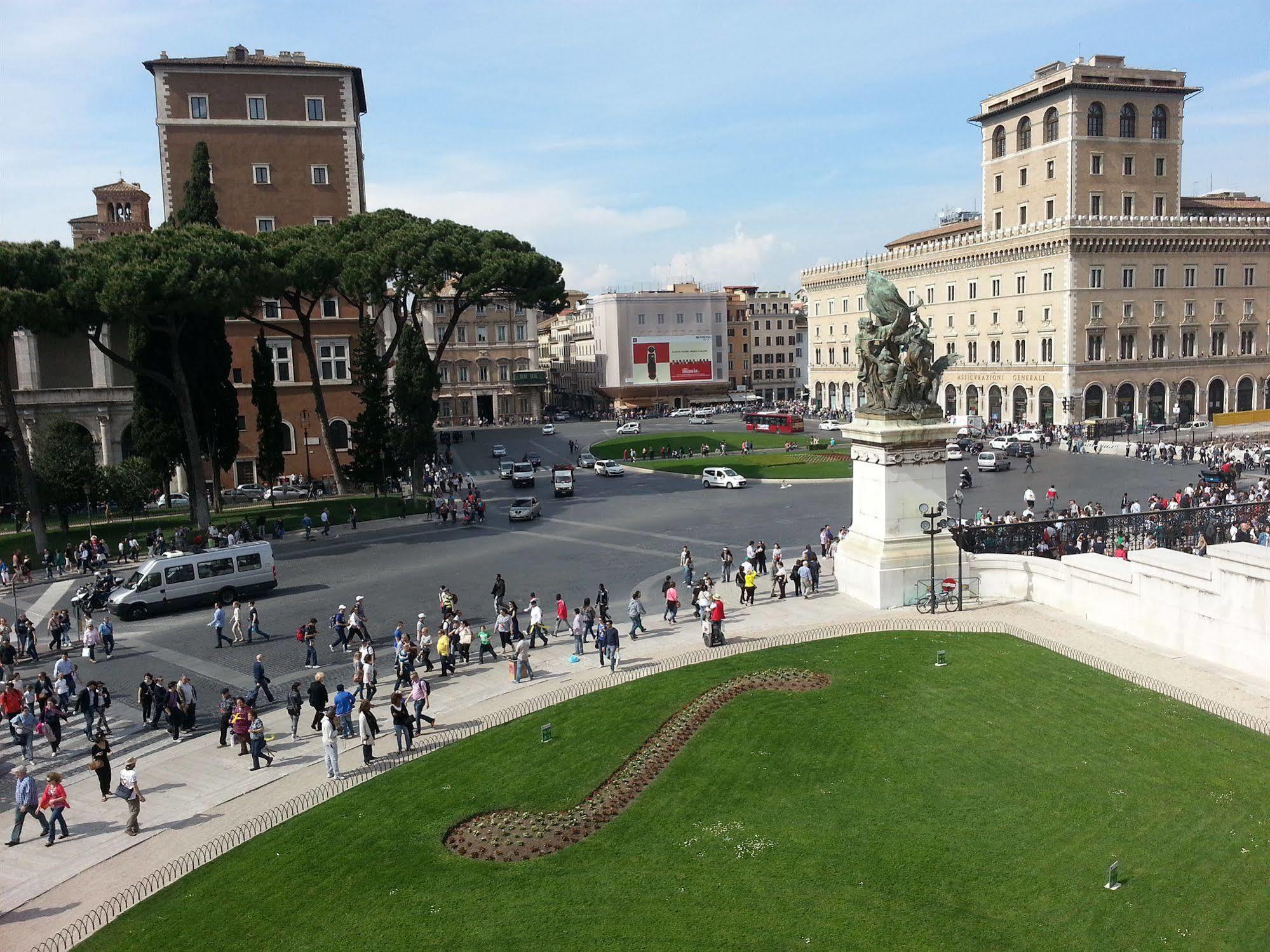 Alloggio Re Di Roma Luaran gambar